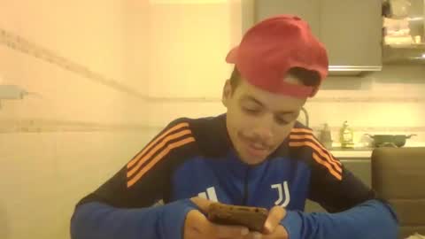 Snapshot of alex341672 chatting on November 2025 10:19:01 PM alex341672 online show from November 2025 10:19:01 PM