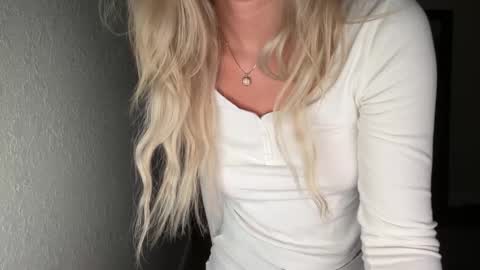 alex  online show from November 2025 12:33:01 AM