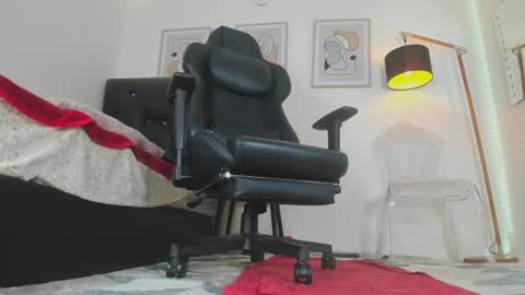 Alexa online show from December 2024 04:25:01 PM