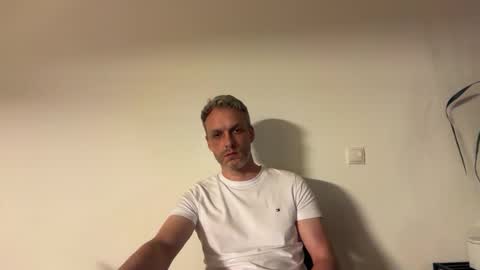 Alex online show from September 2025 12:44:02 AM
