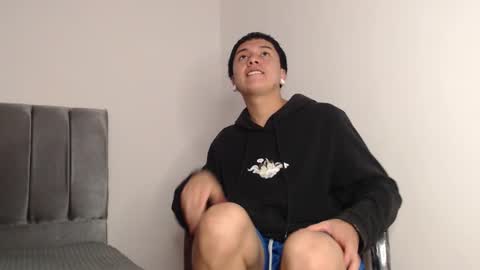 Snapshot of alex__lover chatting on October 2025 01:44:02 AM Owen online show from October 2025 01:44:02 AM