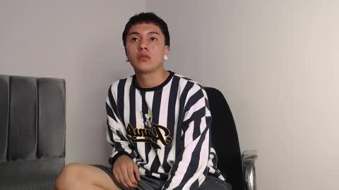 Snapshot of alex__lover chatting on November 2025 02:22:01 AM Owen online show from November 2025 02:22:01 AM