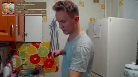 Alex Amazing online show from December 2025 10:37:01 PM