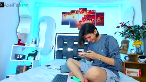 sneider online show from January 2025 06:48:01 PM