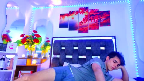 sneider online show from September 2025 08:10:01 PM