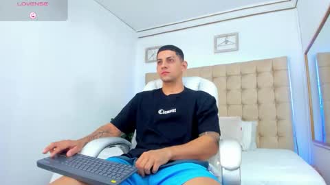 alex online show from September 2025 11:59:01 AM