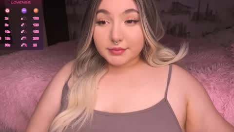 Snapshot of alex_dreams_ chatting on December 2024 04:46:02 PM Alex online show from December 2024 04:46:02 PM