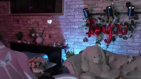 alex_howell online show from February 2025 08:54:02 PM