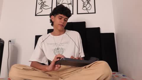 alex_mark_ online show from March 2026 07:30:01 PM