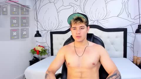 Alex  online show from April 2026 07:59:02 PM