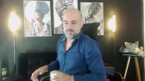 Alex Saints online show from November 2025 07:02:02 PM