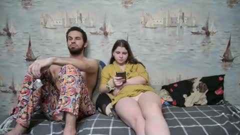 Alex and Sarah online show from November 2025 12:49:01 AM