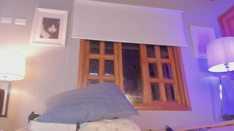 Alexandra  online show from March 2025 10:05:02 AM