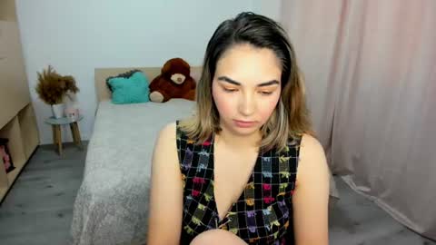 Snapshot of alexa_dolly chatting on June 2026 06:22:02 AM Alexa online show from June 2026 06:22:02 AM