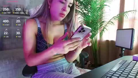 Alejandra online show from September 2025 05:29:02 PM