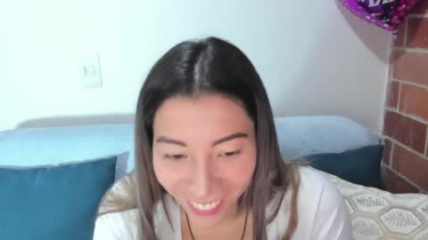 alexa latina online show from February 2025 01:16:01 PM