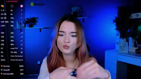 alexa_night_ online show from October 2025 05:43:01 PM