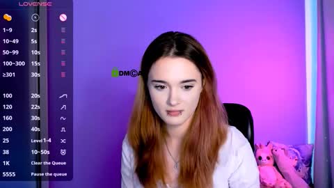 alexa_night_ online show from October 2025 07:12:02 PM