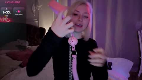 Snapshot of alexa_novak chatting on September 2025 01:49:02 AM Alexa online show from September 2025 01:49:02 AM