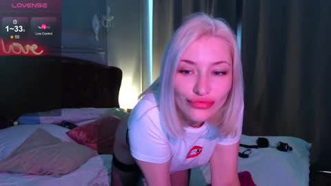 Snapshot of alexa_novak chatting on September 2025 02:22:02 AM Alexa online show from September 2025 02:22:02 AM