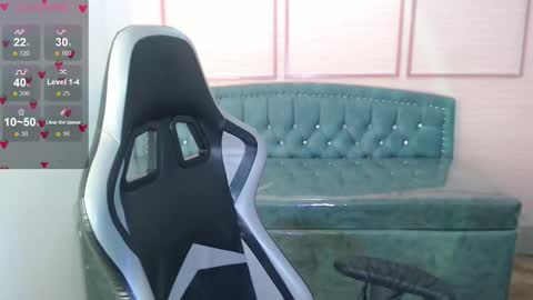 Alexandra online show from November 2025 12:38:02 PM