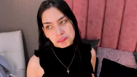 Alexa Thaylor online show from November 2025 01:35:02 PM