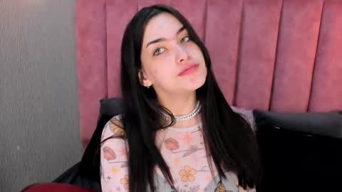 Alexa Thaylor online show from November 2025 01:18:02 PM