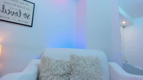 Snapshot of alexaa_lee_ chatting on May 2026 10:50:03 PM alexaa_lee_ online show from May 2026 10:50:03 PM