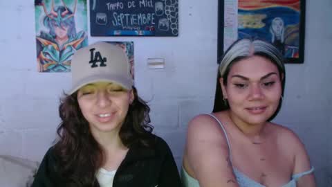 Snapshot of alexablu3 chatting on September 2025 01:33:01 AM Alexa Blu3 online show from September 2025 01:33:01 AM