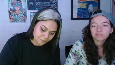 Snapshot of alexablu3 chatting on October 2025 01:28:02 AM Alexa Blu3 online show from October 2025 01:28:02 AM