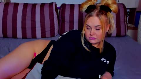 AlexaLaVibes online show from April 2026 07:58:02 AM