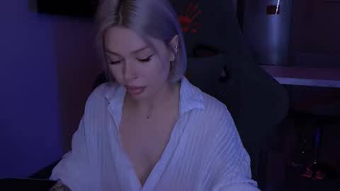 Alexa Mason online show from November 2025 02:13:01 AM