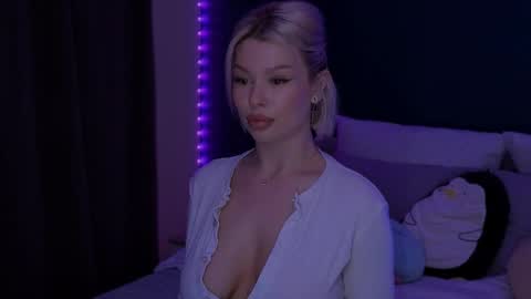 Snapshot of alexamason chatting on May 2026 11:21:01 PM Alexa Mason online show from May 2026 11:21:01 PM