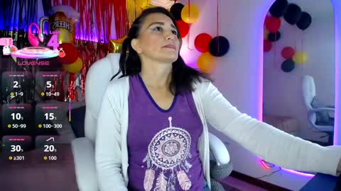 Snapshot of alexamoon__ chatting on October 2025 03:43:01 PM Alexa Moon online show from October 2025 03:43:01 PM