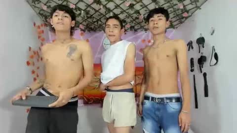 Snapshot of alexandluke1 chatting on February 2025 01:44:02 AM chicos hot online show from February 2025 01:44:02 AM