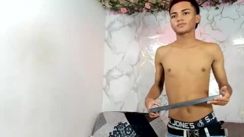 chicos hot online show from July 2026 12:37:02 AM
