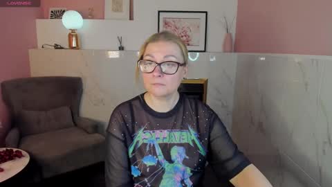 Alexandra online show from February 2025 11:44:02 AM