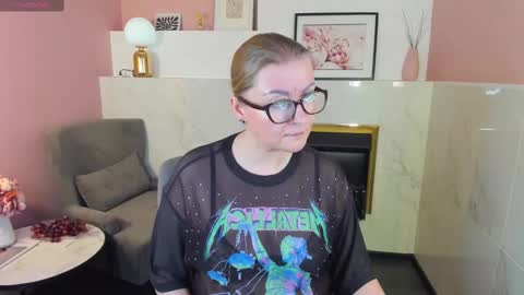 Alexandra online show from February 2025 12:45:02 PM