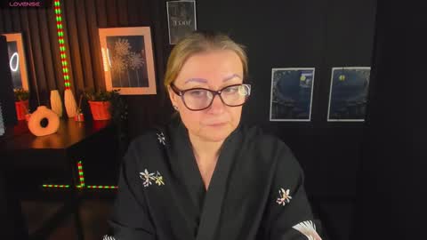 Alexandra online show from March 2025 01:21:02 AM