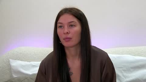 AlexandraBloom online show from October 2025 07:02:01 PM