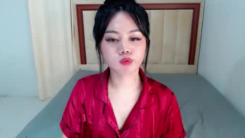 Andrea online show from November 2025 06:54:02 PM