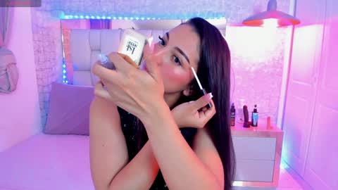 Alexandra Miller online show from December 2024 12:49:01 PM