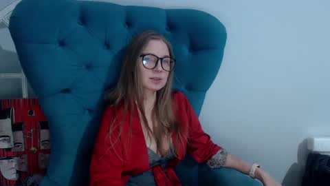 Alexandra online show from February 2025 07:24:02 PM