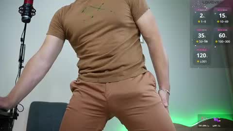 Snapshot of alexandrblatenn chatting on June 2026 04:10:02 AM alexandrblatenn online show from June 2026 04:10:02 AM