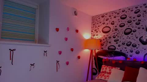 Snapshot of alexawilds chatting on February 2026 01:47:01 PM AlexaWilds online show from February 2026 01:47:01 PM