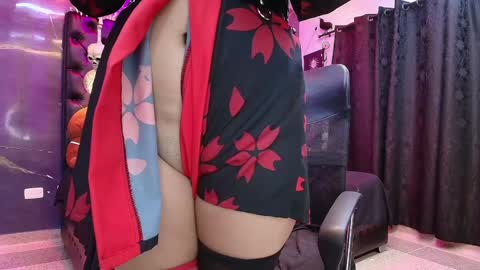 Snapshot of alexhoe_ chatting on January 2025 12:33:01 AM Alex online show from January 2025 12:33:01 AM