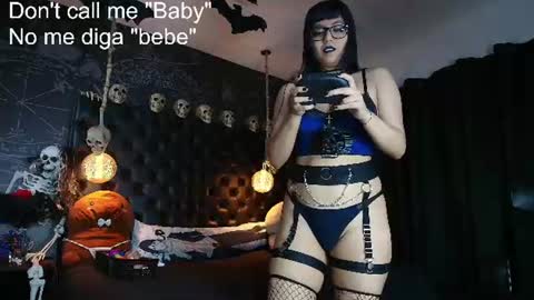 Snapshot of alexhoe_ chatting on June 2026 06:51:01 PM Alex online show from June 2026 06:51:01 PM