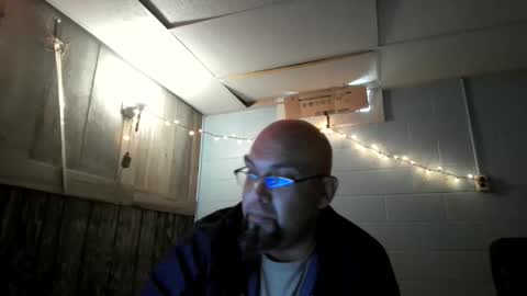 Snapshot of alexhorton85 chatting on November 2025 09:47:01 PM Rev2end online show from November 2025 09:47:01 PM