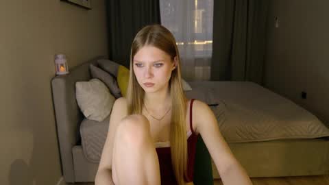 Alexia online show from April 2026 04:18:01 PM