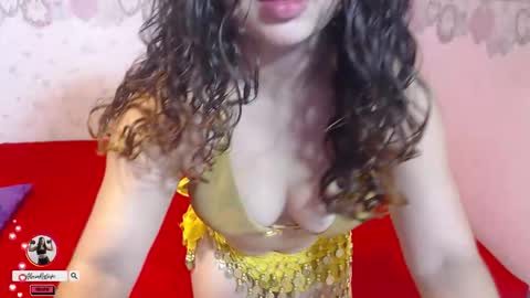 Alexia online show from November 2025 12:52:01 PM